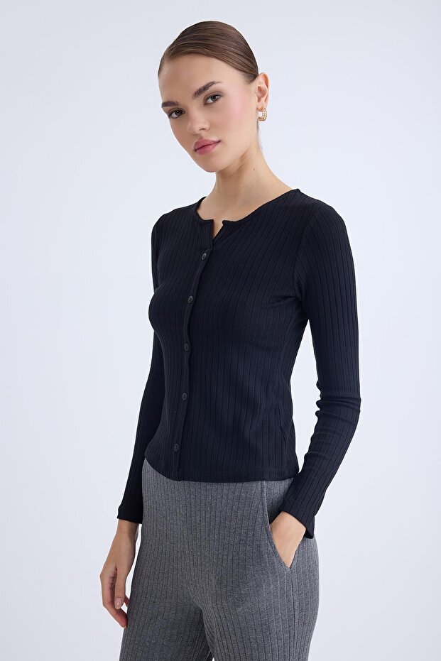 Buttoned Front Ribbed Long Sleeve Blouse - 3