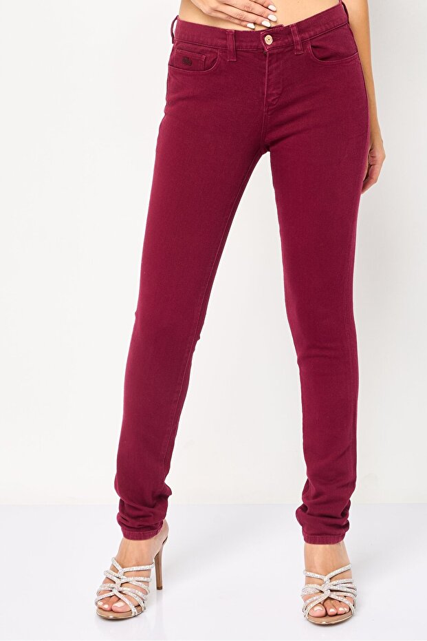 Women Slim Fit Embroidered Logo Stretchable Jeans, Maroon