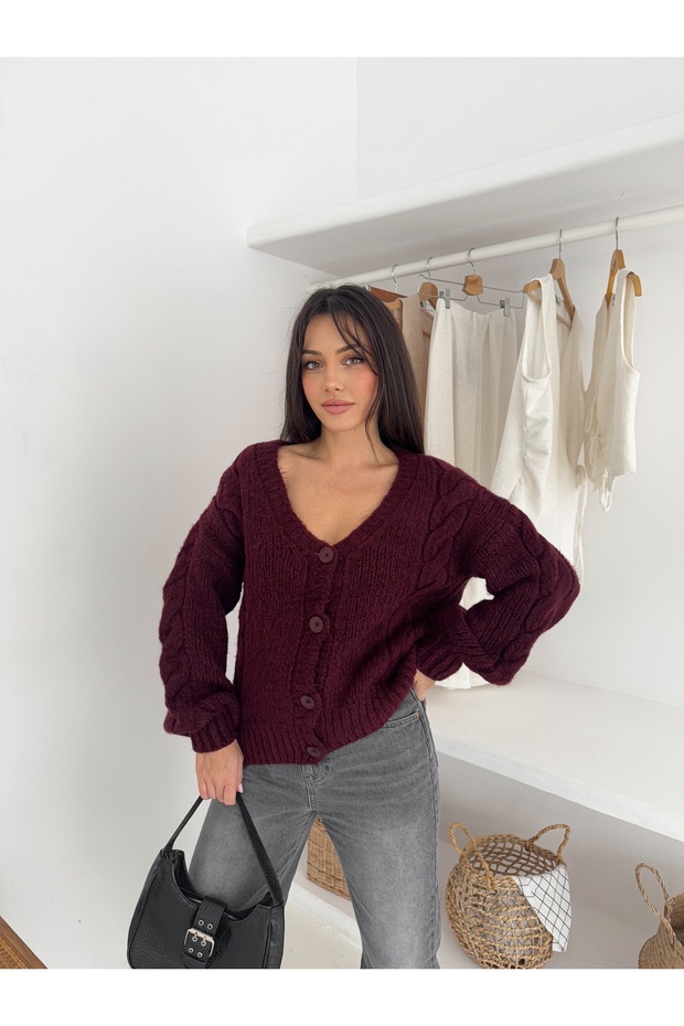 كارديجان ناعم للغاية بأربعة أزرار وياقة على شكل حرف V - 1