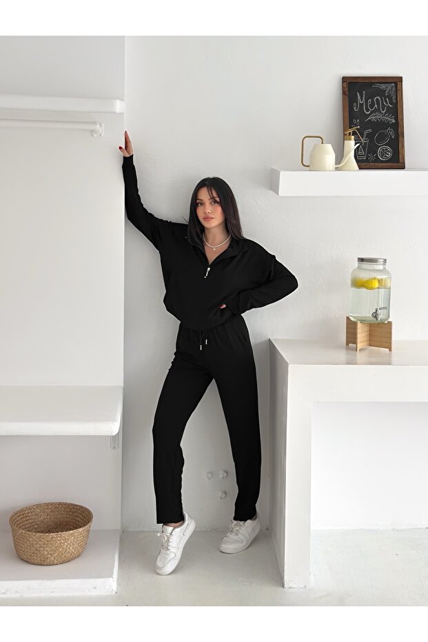 Women's Half-Zip Model Elastic Waist Narrow Leg Sweatpants Set