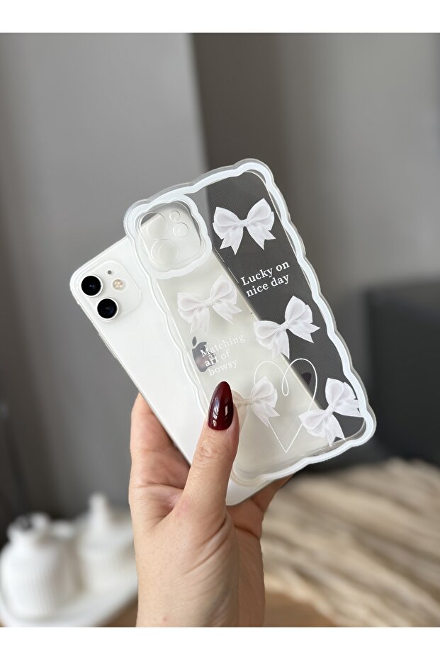 iPhone 11 Transparent Case with Bow Pattern and Wavy Edge - 3