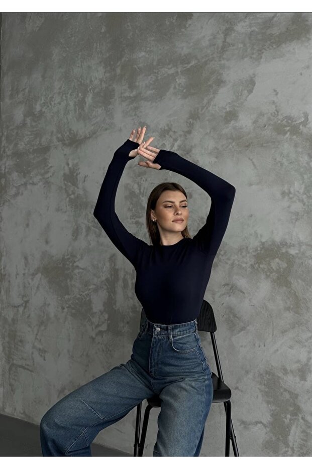 Marka Parmak Geçmeli Bluz - 3