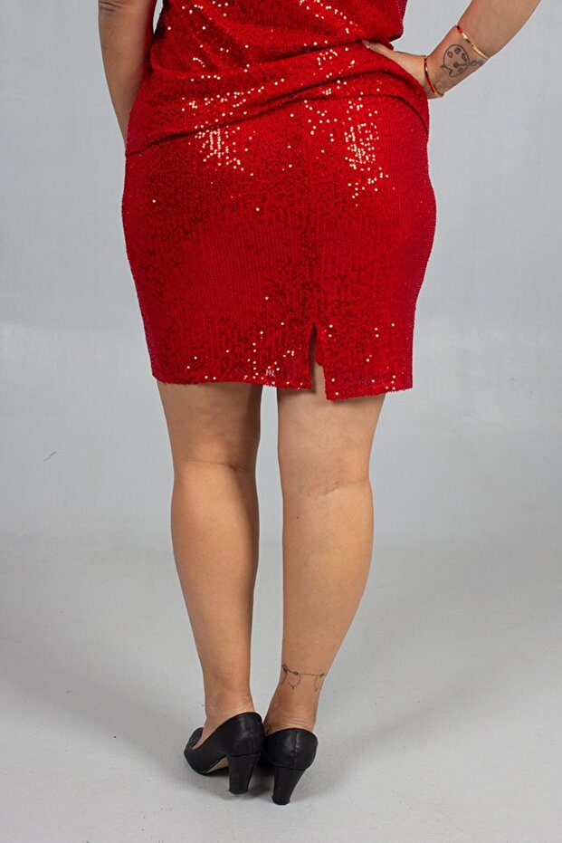 Plus Size Red Sequin Skirt Reflects the Sparkle and Discusses the Style! - 5