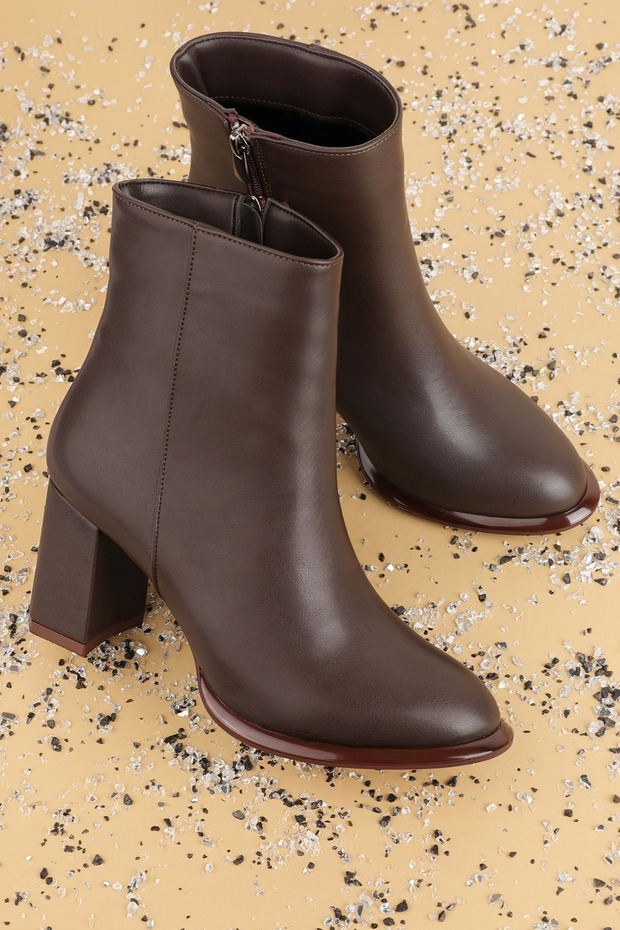 Women's Classic Heeled Office Boots Art.1350 Brown