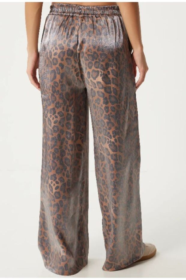 بنطلون من الساتان بنمط ليوبارد - 6