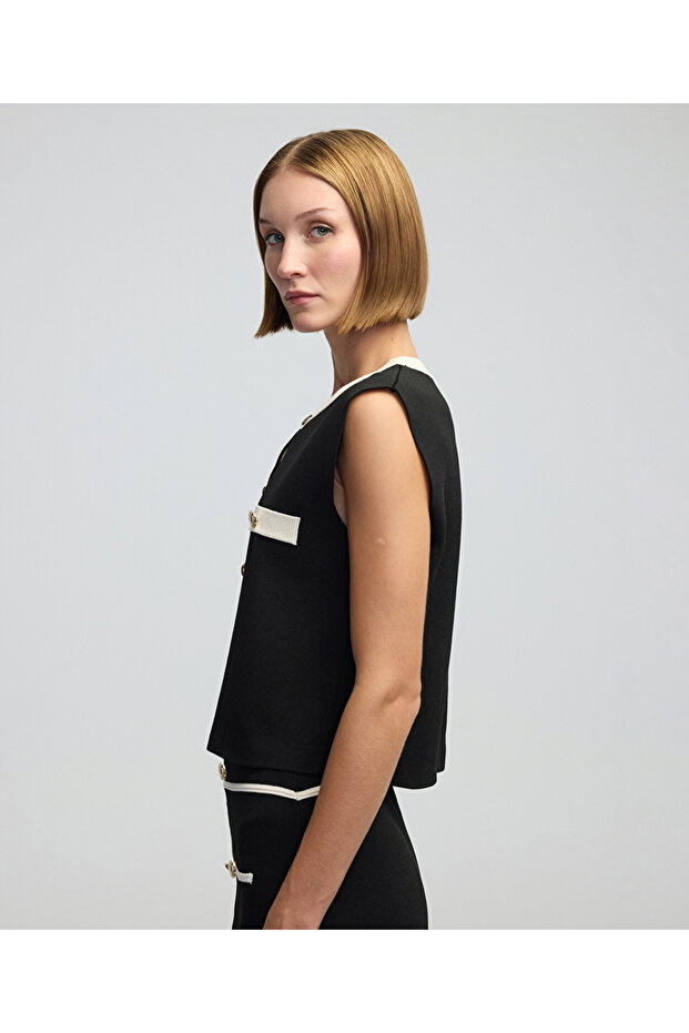 Metal düğmeli süveter - 6