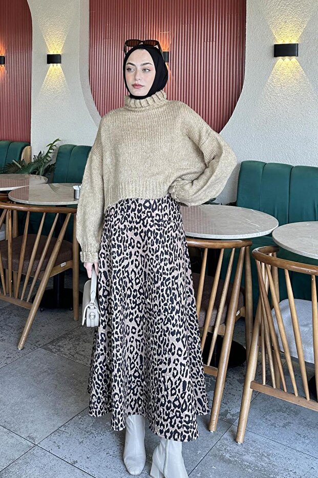 Crop Kazak Camel - 1