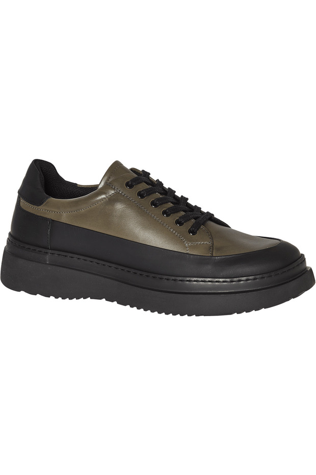 Sneaker - 1