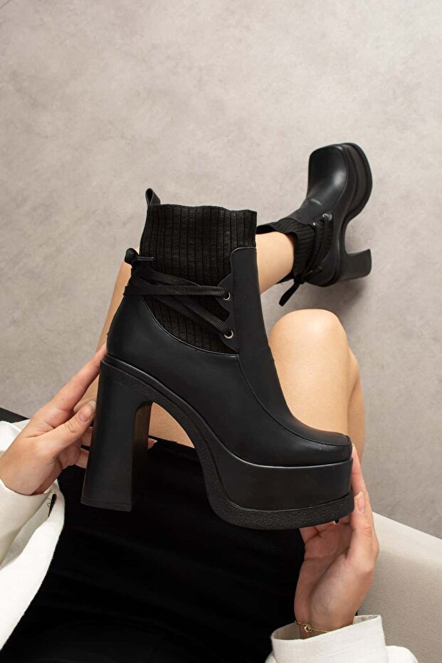 Daphne Siyah Dolgu Topuklu Bot - 3