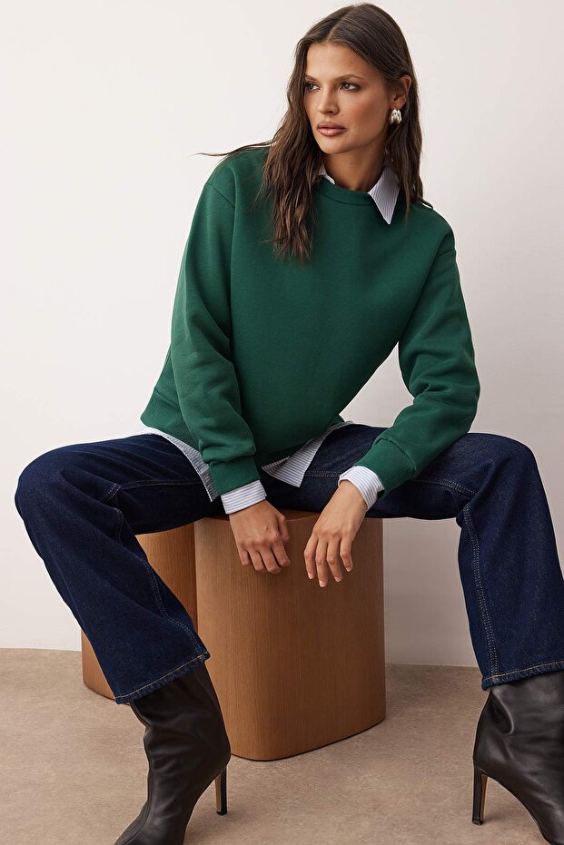 Zümrüt Yeşili Kalın İçi Polarlı Regular Kalıp Bisiklet Yaka Basic Örme Sweatshirt TWOAW24SW00101 - 2