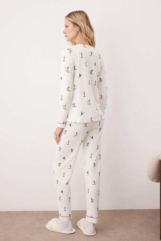 Beyaz Kış/Kayak Desenli Biyeli Yumuşak Kışlık Waffle Örme Pijama Takımı THMAW26PT00208 - 4