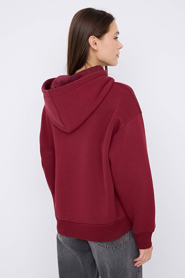 Teen Bordo Kapüşonlu Kalın İçi Polarlı Yarım Pat Fermuarlı Cepli Örme Sweatshirt TWOAW26SW00160 - 4