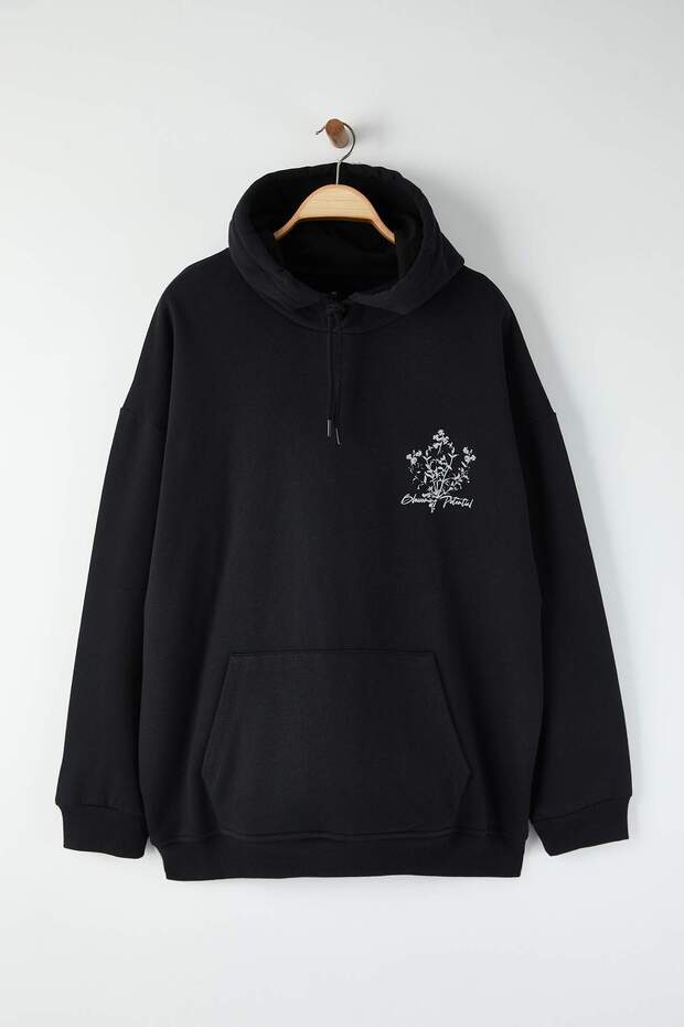 Siyah Oversize/Geniş Kesim Kapüşonlu İçi Polarlı Sırt Baskılı Büyük Beden Sweatshirt TMNAW25AO00021 - 2