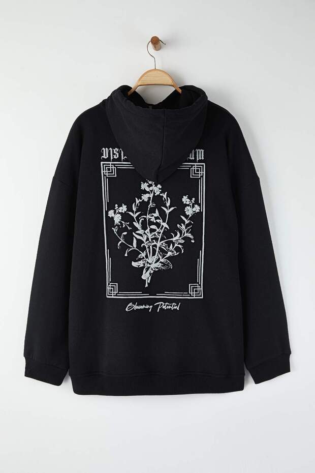 Siyah Oversize/Geniş Kesim Kapüşonlu İçi Polarlı Sırt Baskılı Büyük Beden Sweatshirt TMNAW25AO00021 - 1