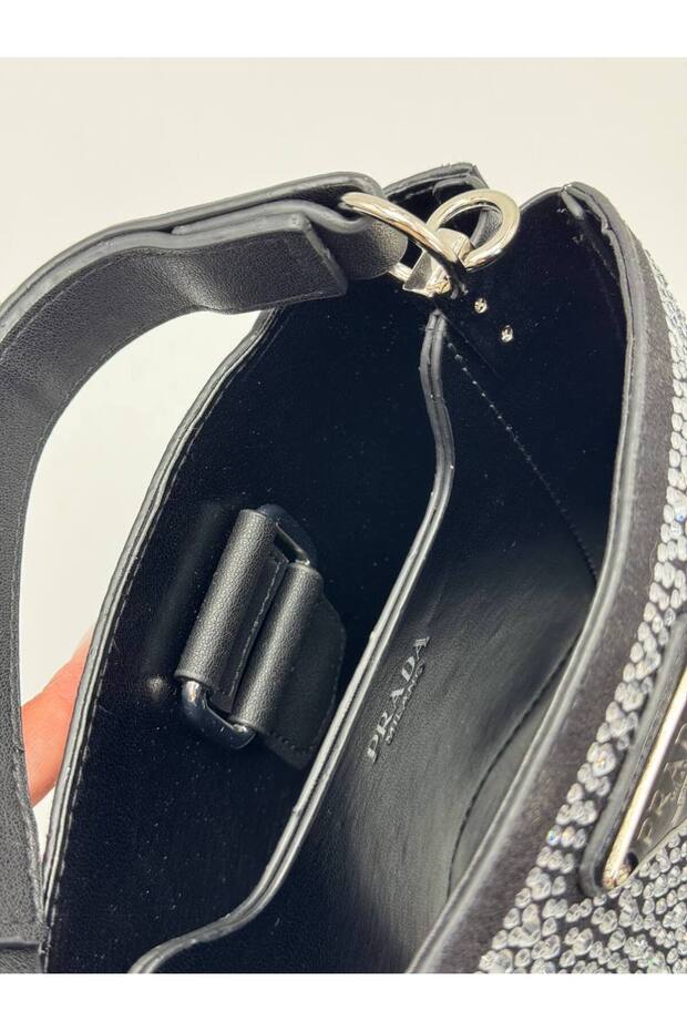 حقيبة حجرية سوداء - 2