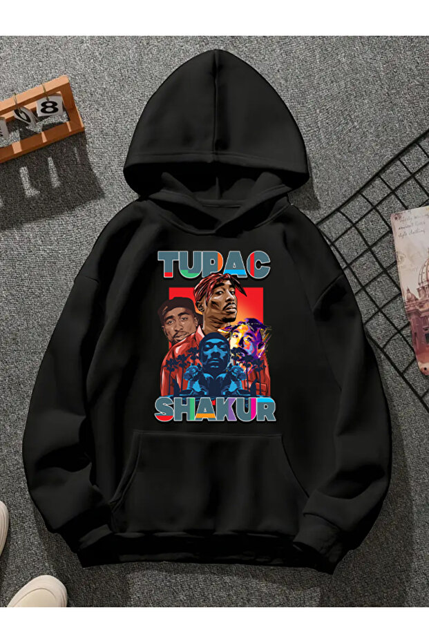 سويت شيرت أسود بقلنسوة مطبوعة من tupac v3