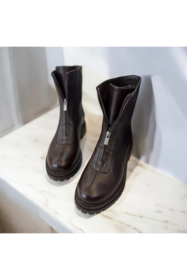Genuine Leather Front Zipper Detail Boots Mail