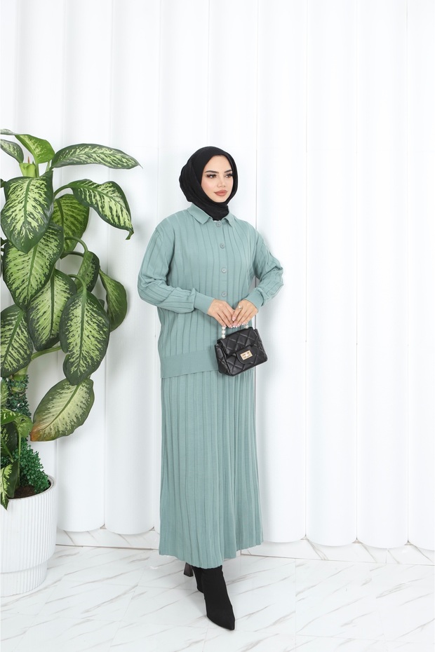 بدلة تنورة مطوي مع سترة - 2