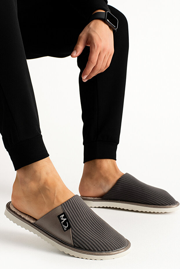 Uniszex házi papucs csúszásmentes talppal, bordázott anyagból, kényelmes modell, stílusos és kényelmes beltéri papucs félig bőr - 3