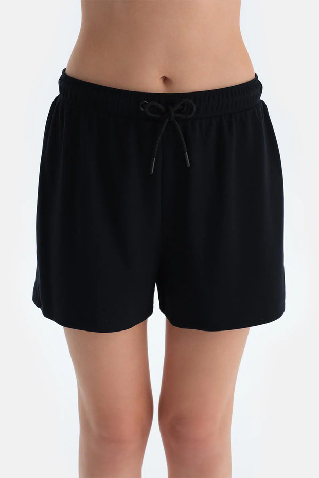 Siyah Kordonlu Modal Şort - 4