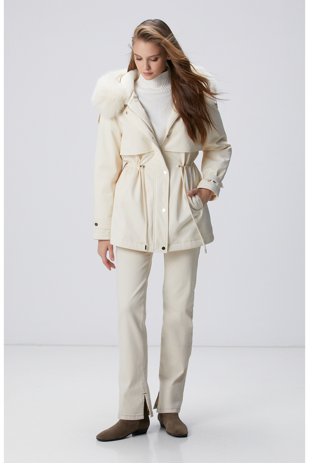 Kırık Beyaz Kaban - 3