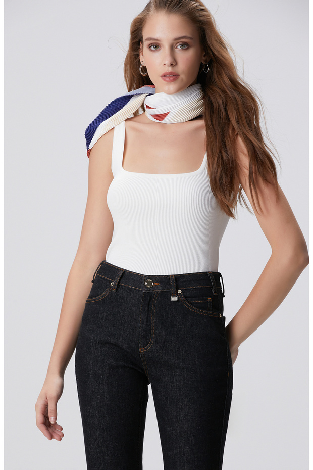 Kırık Beyaz Triko Atlet - 1