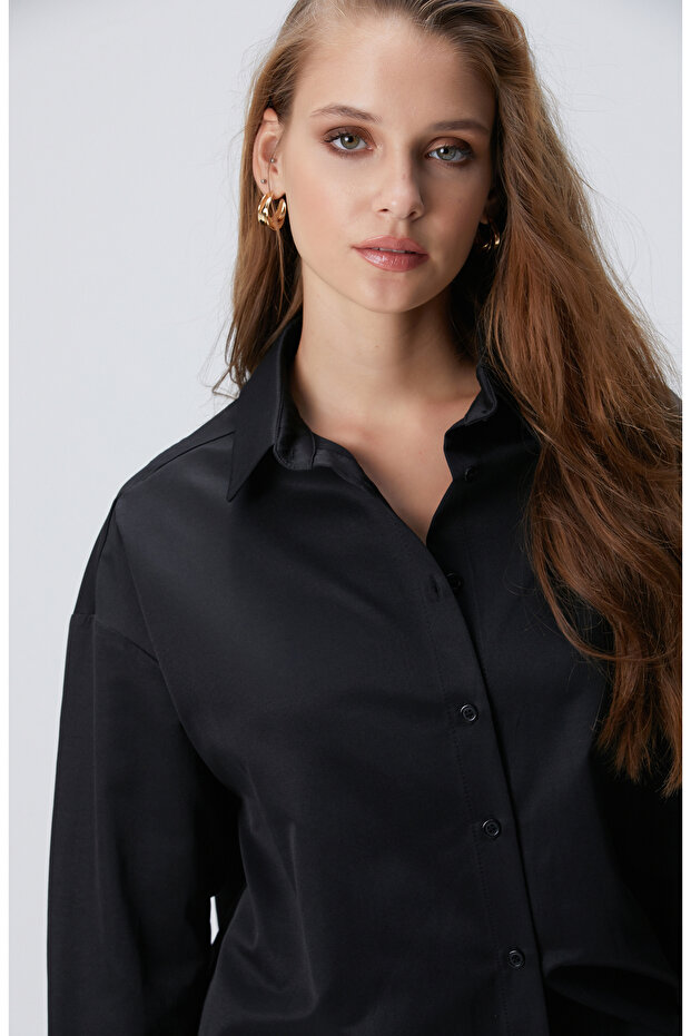 Siyah Roba Dikiş Detaylı Oversized Gömlek - 2