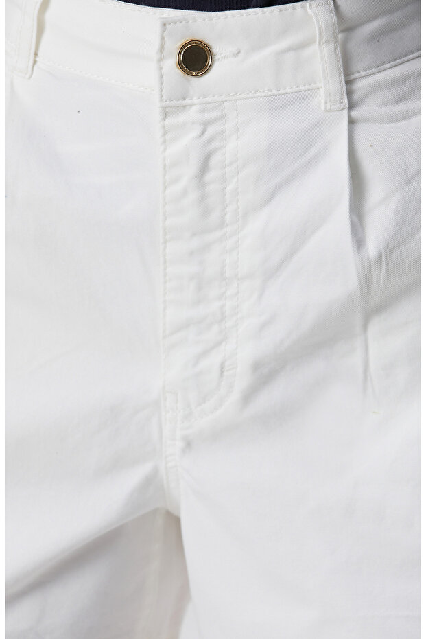 Kırık Beyaz Kısa Denim Şort - 6