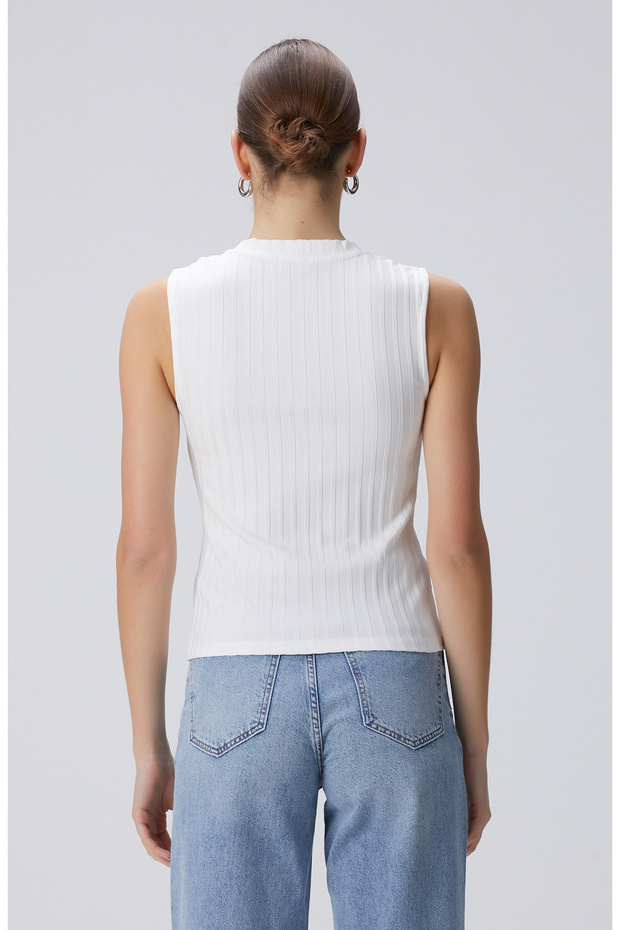 Kırıkbeyaz T-shirt - 5