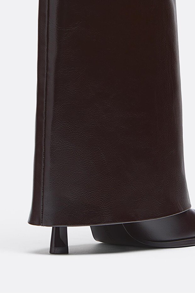 Yüksek topuklu, katlanmış üst kısımlı bot - 5