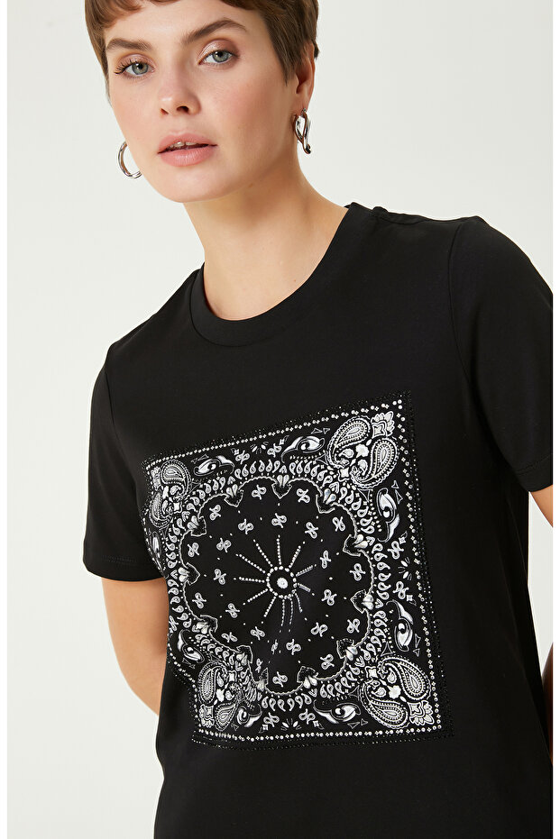 Siyah Desenli T-shirt - 2