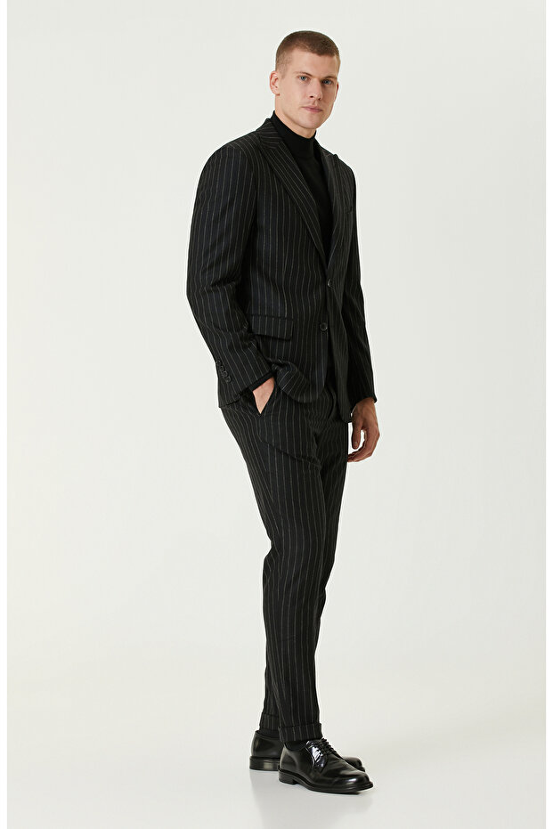 Siyah Çizgili Takım - 3