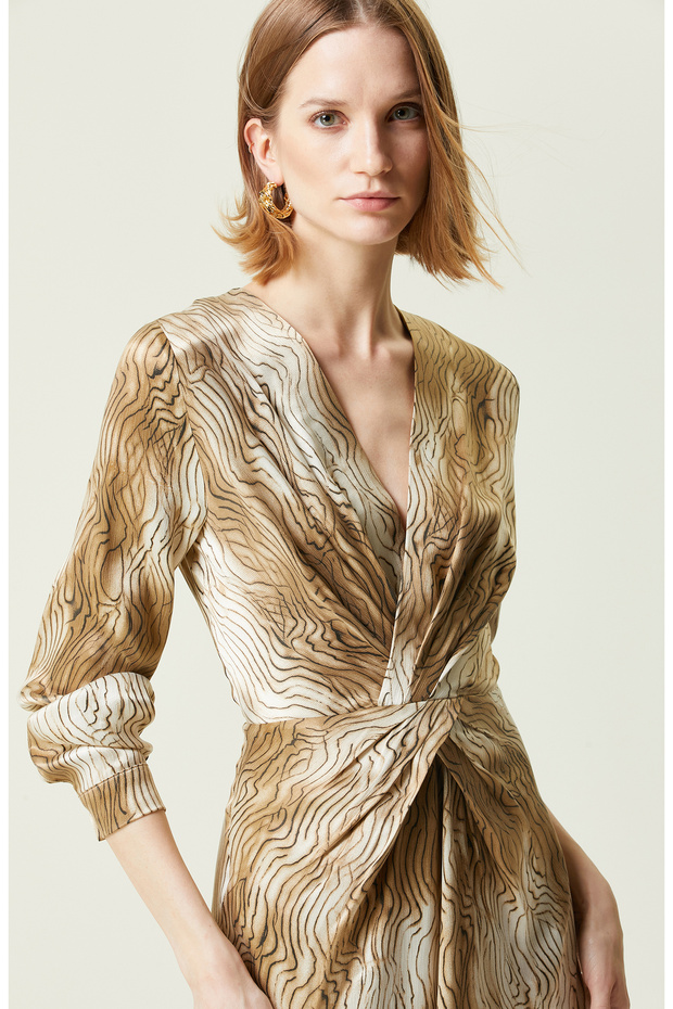 Bej V Yaka Uzun Elbise - 4