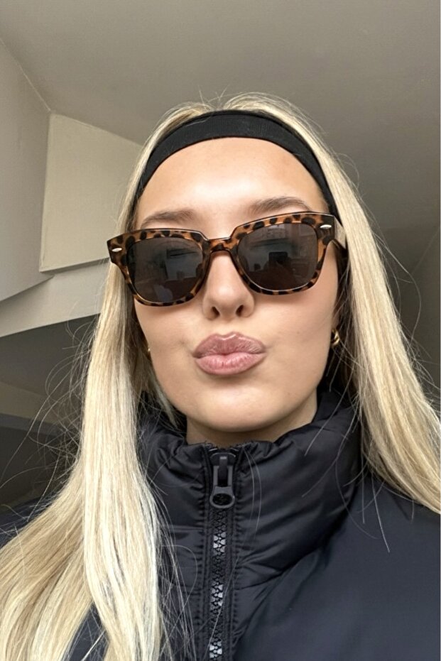 Stake Thick Frame New Season Women's Sunglasses / Ren Eyewear