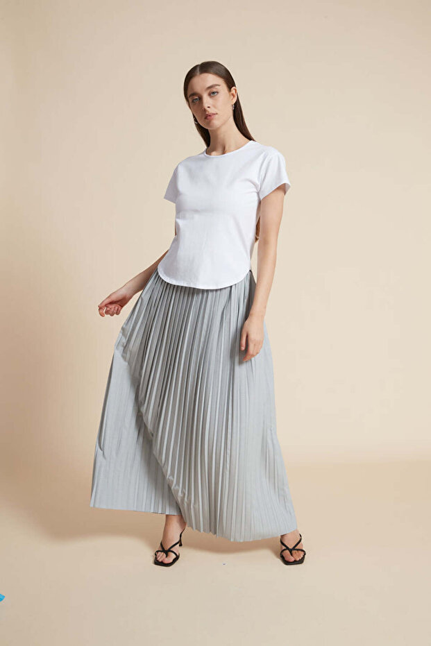 Solid Pleated Maxi Skirt - 2