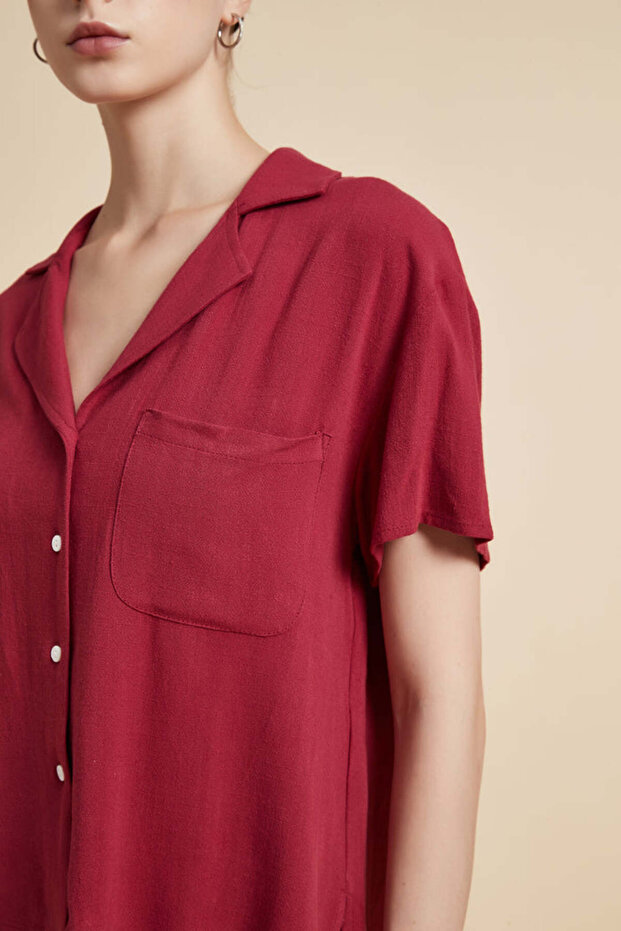 بلوزة سادة بأكمام نصفية وأزرار - 4