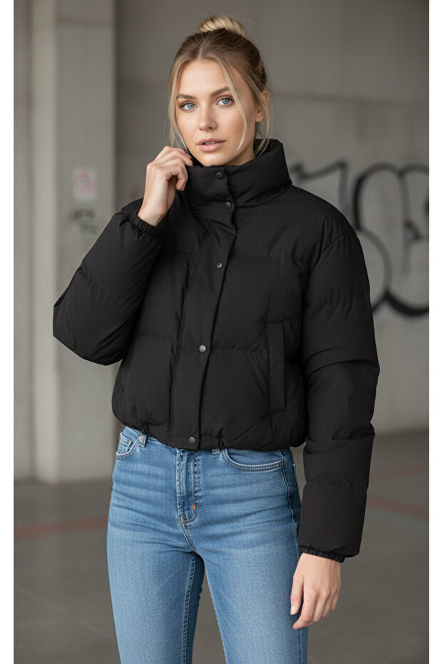 Women's Black Collar Fur-Trimmed Coat
