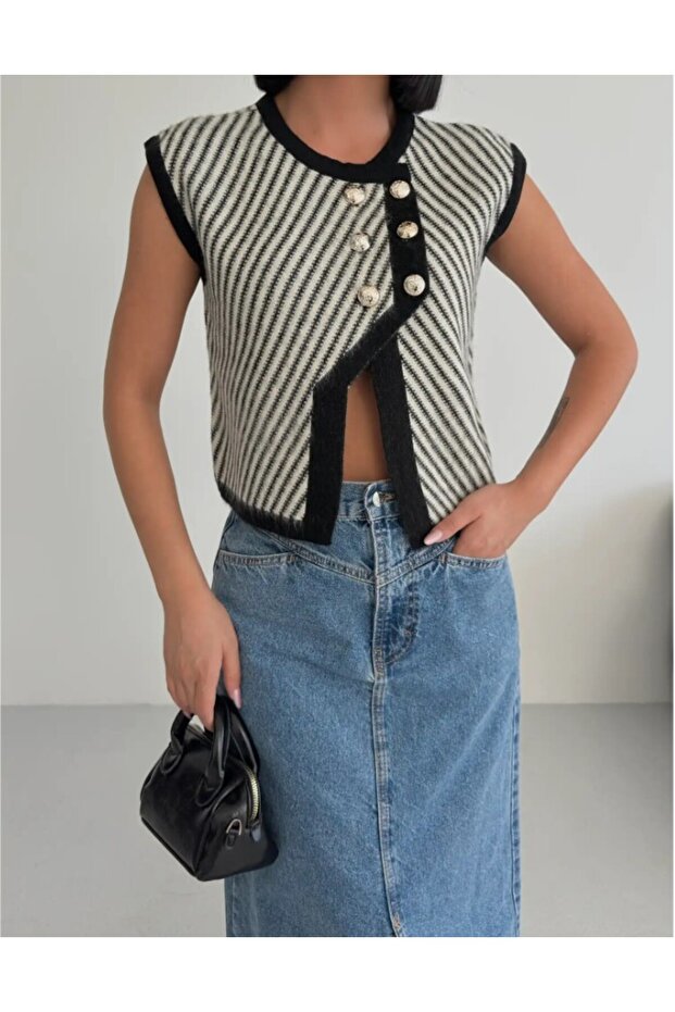 سترة محبوكة بأزرار - 3