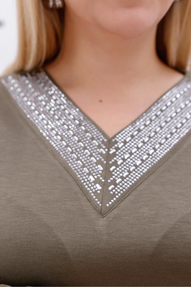 طقم مودال بياقة على شكل حرف V مقاس كبير - 8