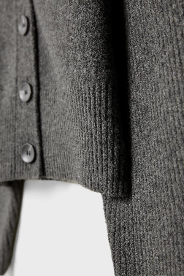 Düğmeli triko hırka - 7