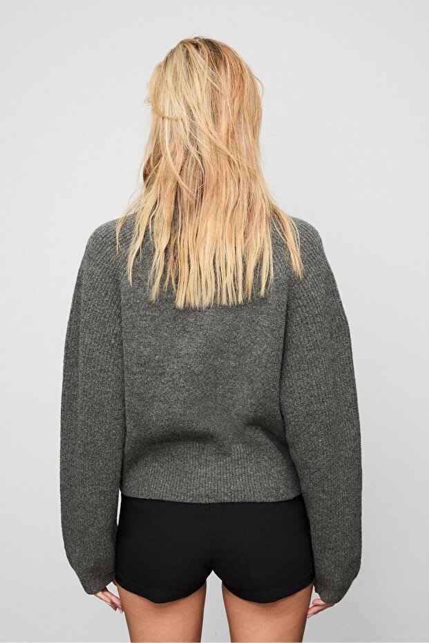 Düğmeli triko hırka - 4