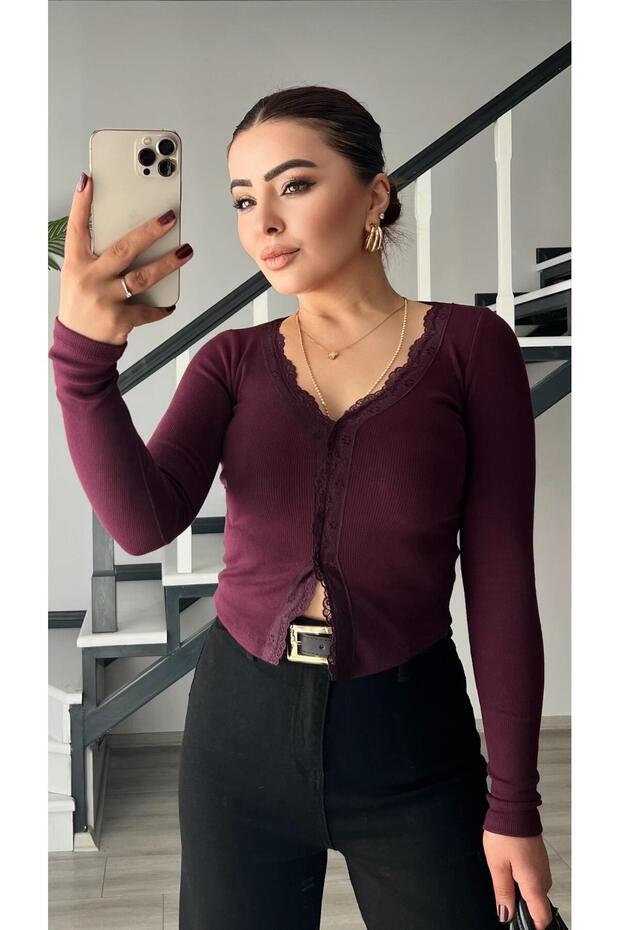 Plum Lace Buttoned Knit Blouse