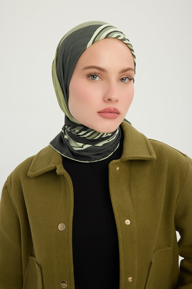 ليل ونهار - نيفتي - وشاح منقوش إيفيليا - 90x90 سم