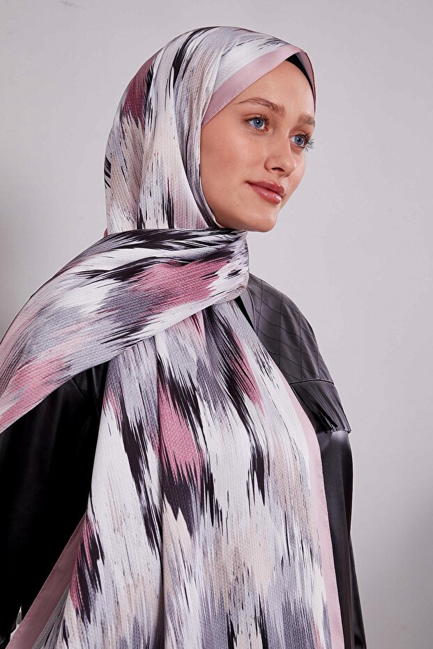 Powder Alkaline Pattern Twill Shawl