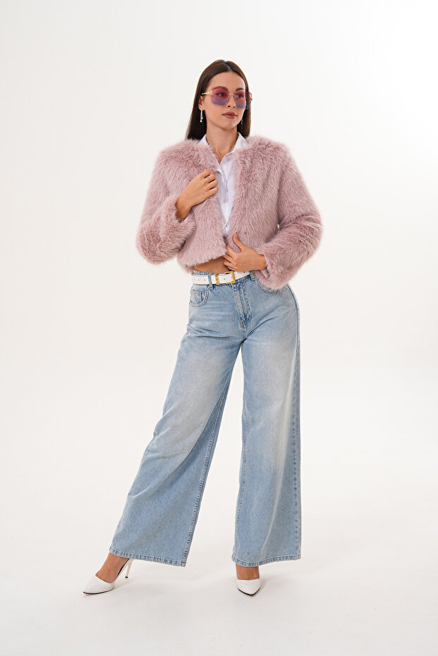 سترة كروب بوي ذات ياقة أساسية وفرو - 1