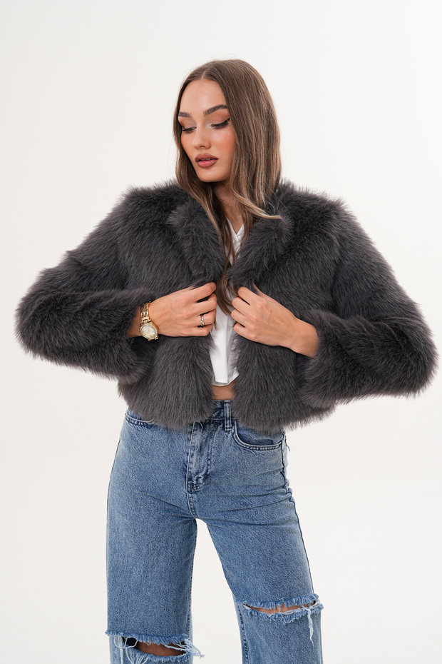 سترة كروب بوي ذات ياقة أساسية وفرو - 5