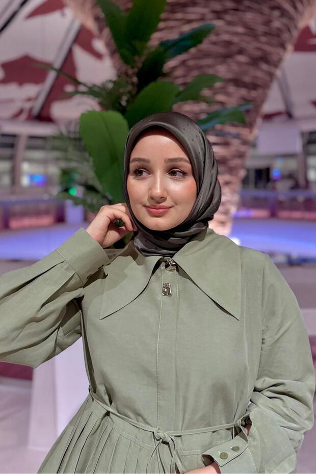 Green Speckle Pattern Monogram Silk Scarf - 1