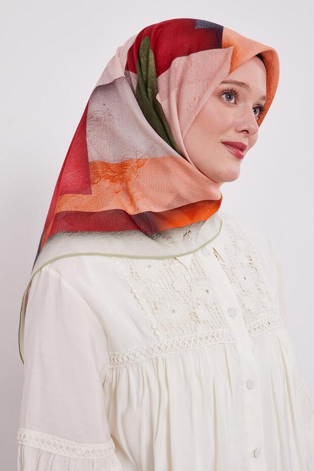 وشاح قطني بنمط خطوط خضراء زيتية