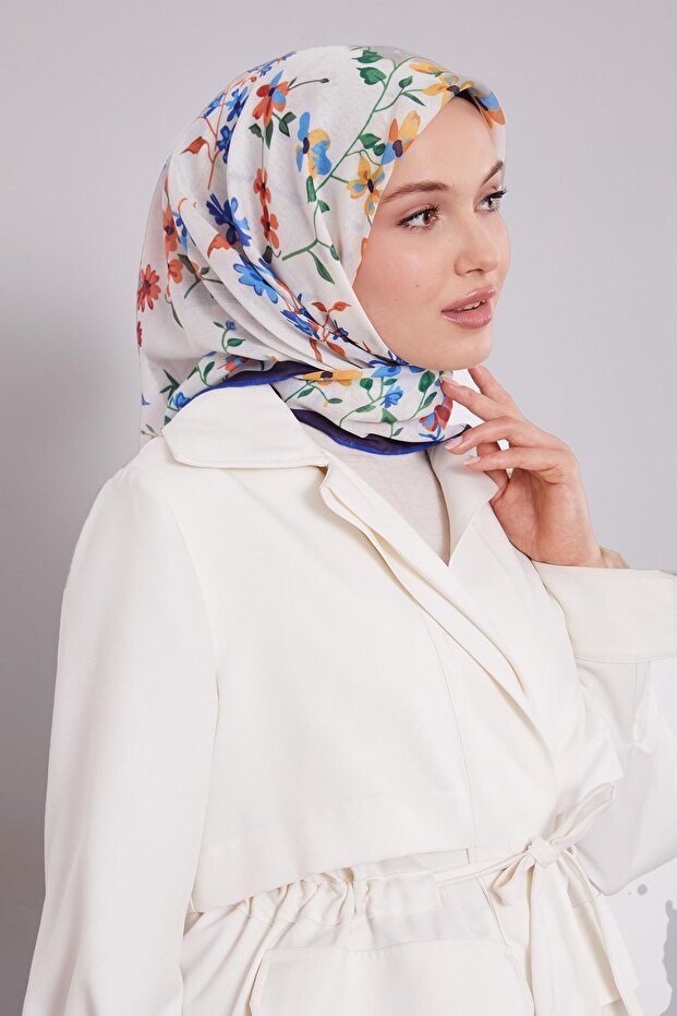 وشاح ناعم بنمط فرع زهرة الساكس