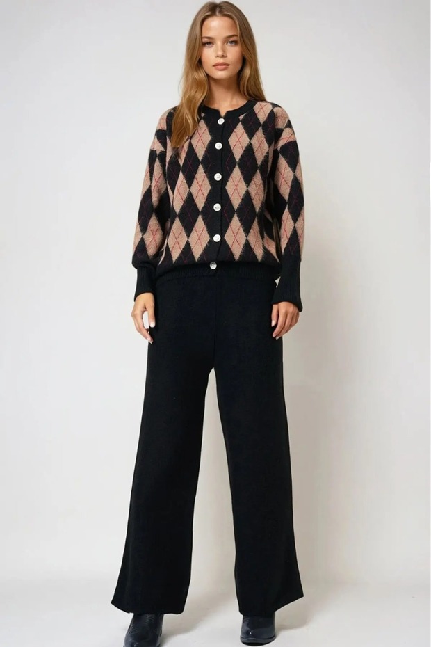 Women's Embroidered Diamond Pattern Knitwear Set